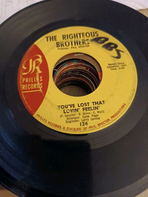 45 rpm винилов запис The Righteous Brothers употребяван, добро състояние