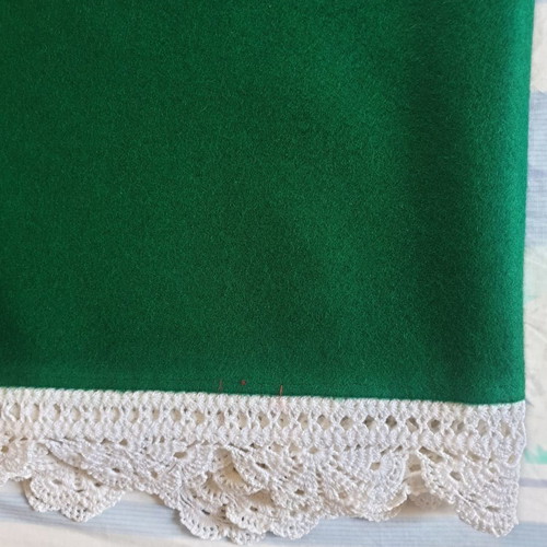 Felt tablecloth with white crochet border, new