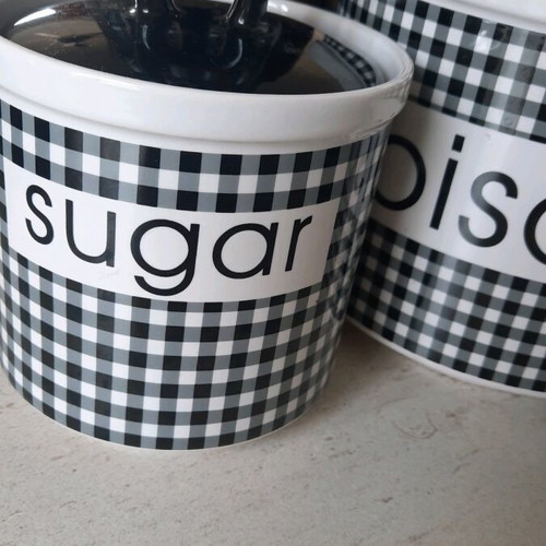 Set of clay containers like new with airtight silicone seal