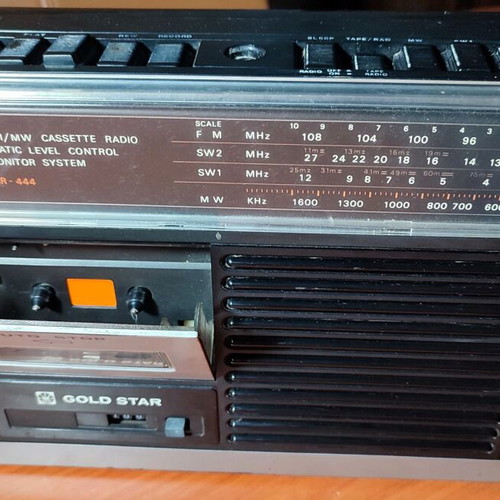 Gold Star TCR-444 vintage radio-cassette player used, 80s