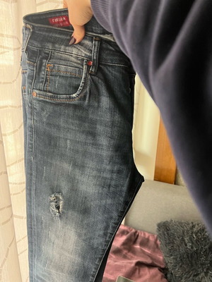 Τζιν παντελόνι Tresor slim fit σαν καινούργιο, μέγεθος 31, μπλε