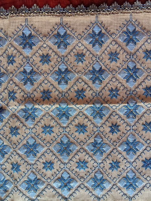 Handmade table runner 73 x 40 cm