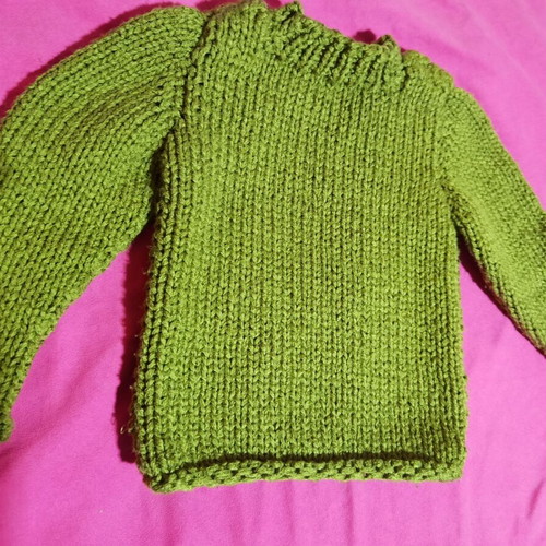 Handknitted children's sweater for 2-3 years old like new, green