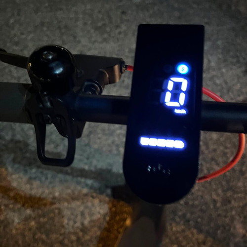 Electric scooter with bearing and brake cable issues