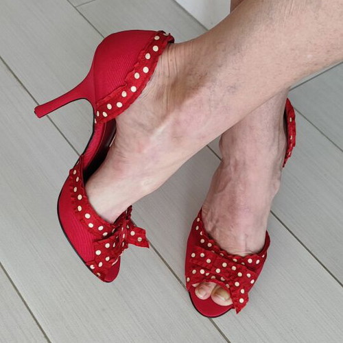 JLo Jennifer Lopez Heels like new, size 38, red and white polka dot