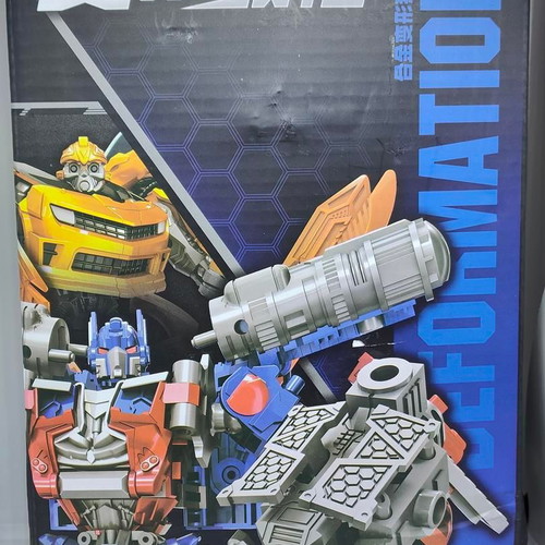 Transformer Optimus Prime collectible figure 18cm like new with box