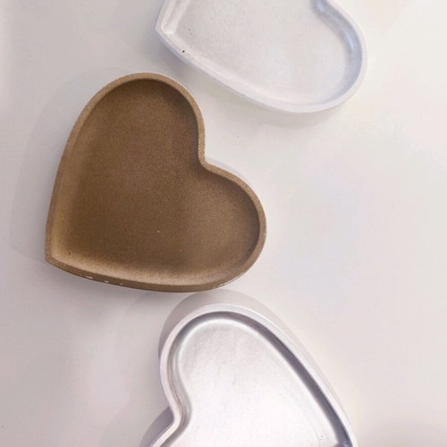 Decorative heart-shaped tray in various colors