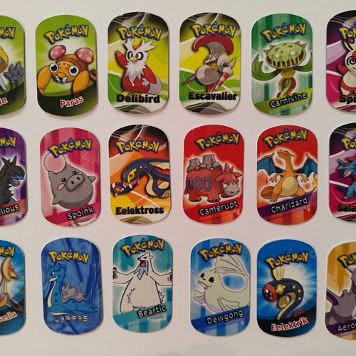 Pokemon caps 2016 set of 18 gold, like new