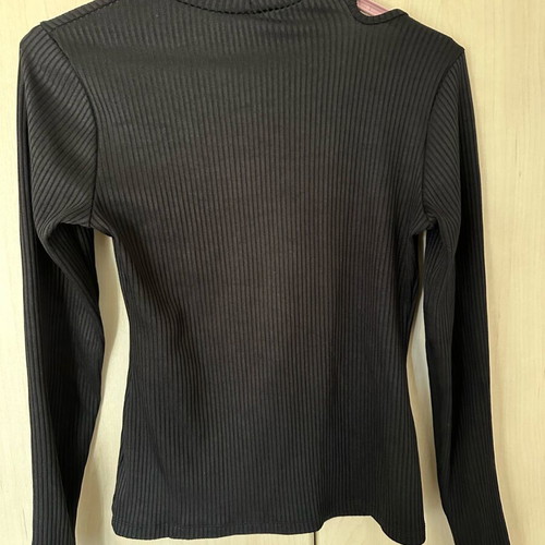 Peace and Chaos rib top with chest cutout, size m/l, like new, black