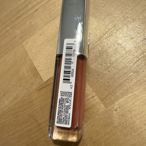 L'Oreal Paris Plump Ambition Hyaluron Lip Oil, shade 650 Nude Macaron