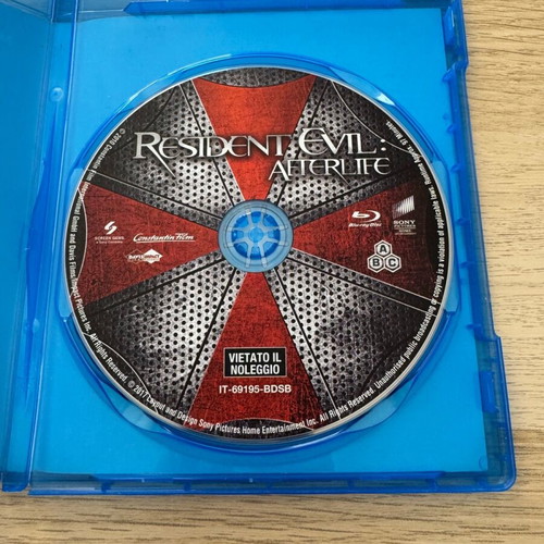 Resident Evil Afterlife Blu-ray like new with English subtitles