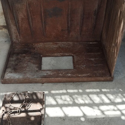 Cast Iron Fireplace Inner Lining like new, 10 mm, corner and center pieces