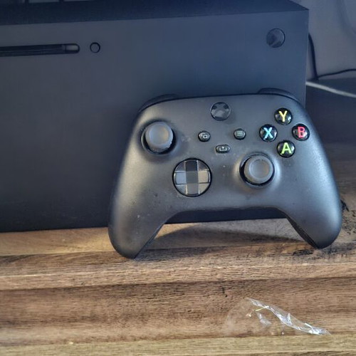 Xbox Series X console 1TB SSD like new with original controller