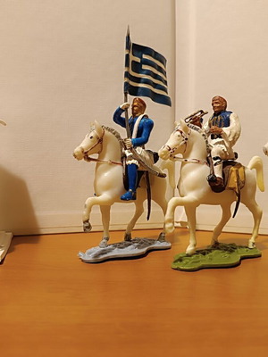 Athens Evzones military figurines set like new