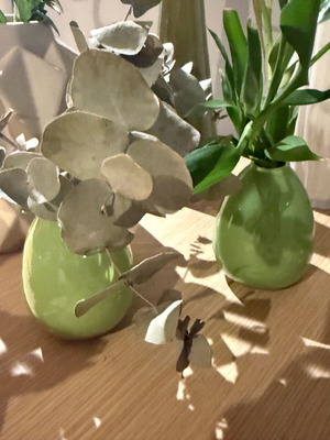 Βαζάκια ανθοδοχεία σαν καινούργια, σετ 2 τεμαχίων