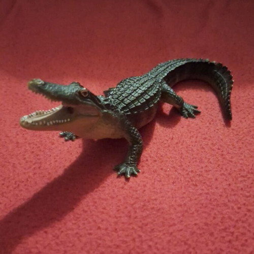 Safari Ltd. Alligator Figurine 1997 used collectible