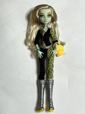 Monster High Frankie Stein Freaky Fusion doll used