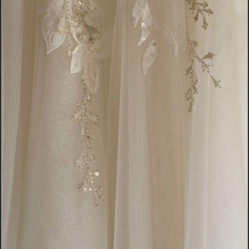 Wedding dress like new, size S-M, white/ivory, princess style