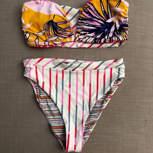 Maaji reversible bikini swimsuit like new, size L multicolor