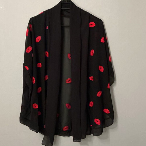 Kimono with Lips One Size like new, black, airy fit