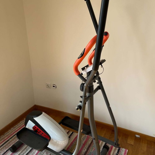 Body Sculpture E-Strider BE1720D elliptical trainer