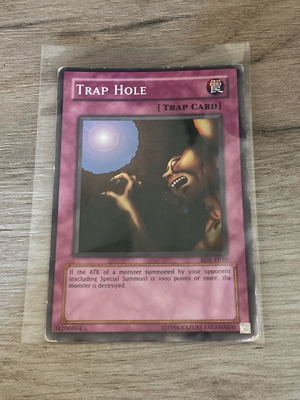 Yugioh Trap Hole κάρτα 1996