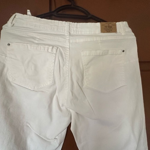 White slim fit jeans with knee rips Pink Woman like new
