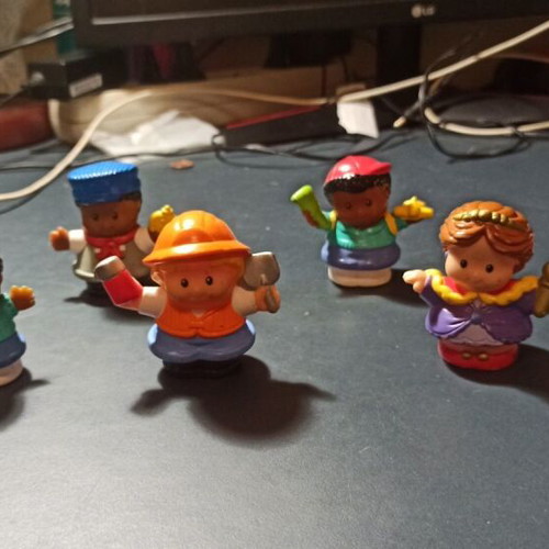 Fisher Price Little People figures vintage, used set
