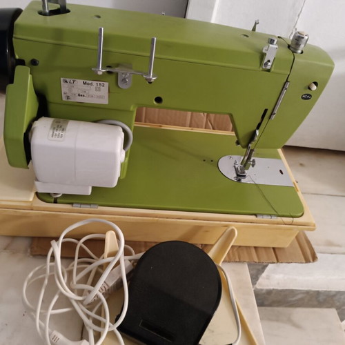 QLT sewing machine used, Japanese motor, excellent condition