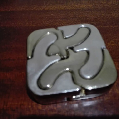 Hanayama puzzle used cast square, difficulty level 5 expert