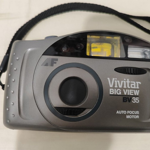 Vivitar Big View BV35 camera like new with free Fuji film