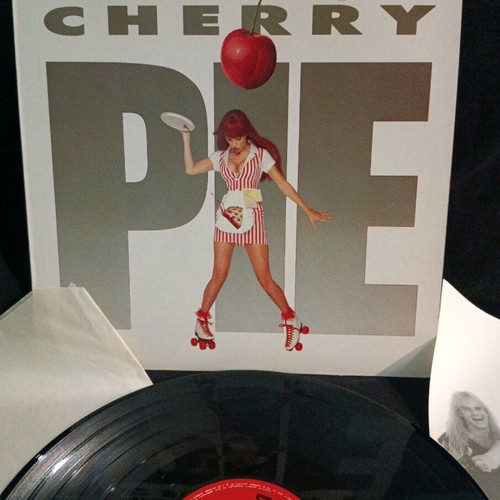 Warrant Cherry Pie vinyl used, metal