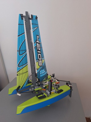 LEGO Technic Catamaran 42105