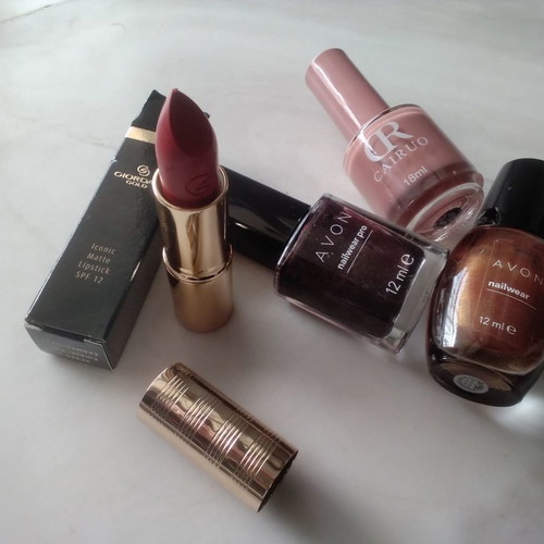Giordani Gold lipstick bright red and 3 slightly used Avon nail polishes