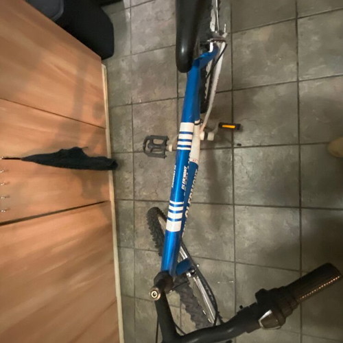 Clermont Freeland men's bicycle like new with 6 Shimano gears