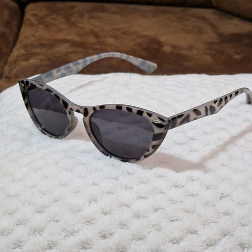 Santa Barbara Polo women's sunglasses like new, black and gray