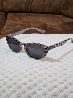 Santa Barbara Polo women's sunglasses like new, black and gray