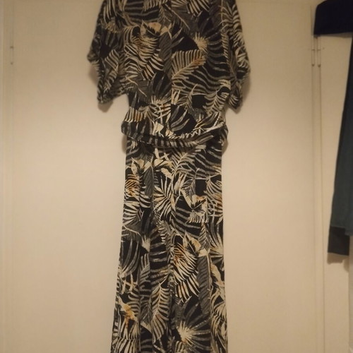 Zara Tropical Print Linen Blend Belted Shirt Dress like new, black