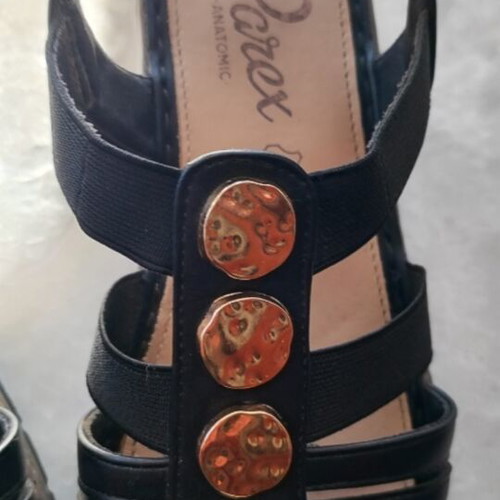 Parex leather summer sandals for girls size 36 like new, black with gold circles