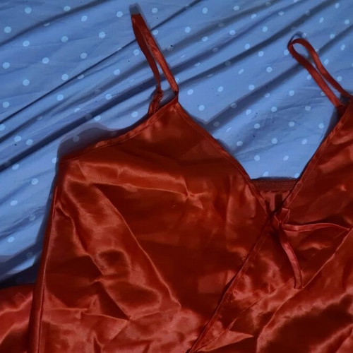 Satin pajama set red like new S-M