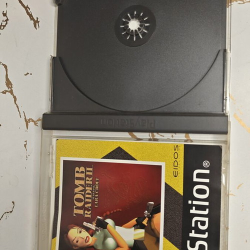 Tomb Raider II PlayStation 1 case and manual used