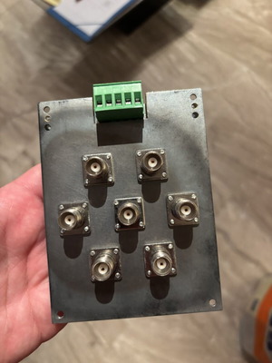 Professional electronic unit with 7 BNC ports like new