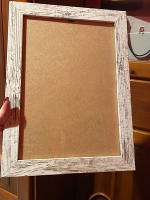 Wooden frame 25.5 x 35cm like new