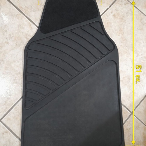 Car Floor Mats Set 4 Pieces Black Rubber and Carpet Like New