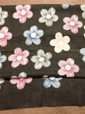 Pashmina like new with multicolored flowers