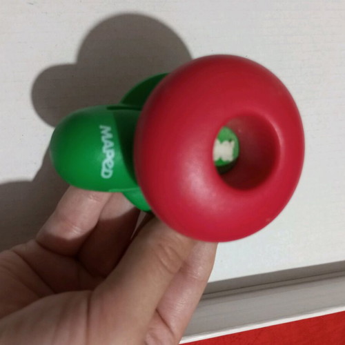 Paper cutter used in teddy bear shape