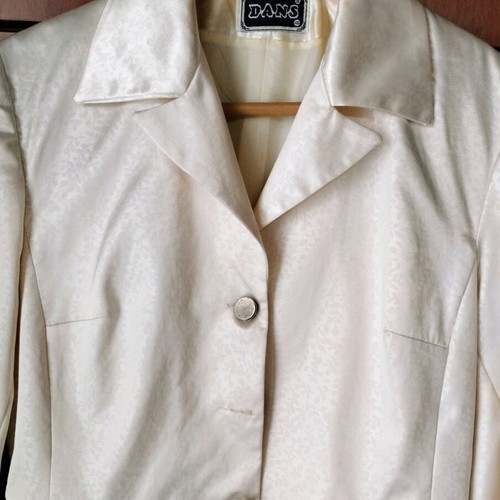 Dans branded suit set dress and jacket jacquard ecru champagne like new