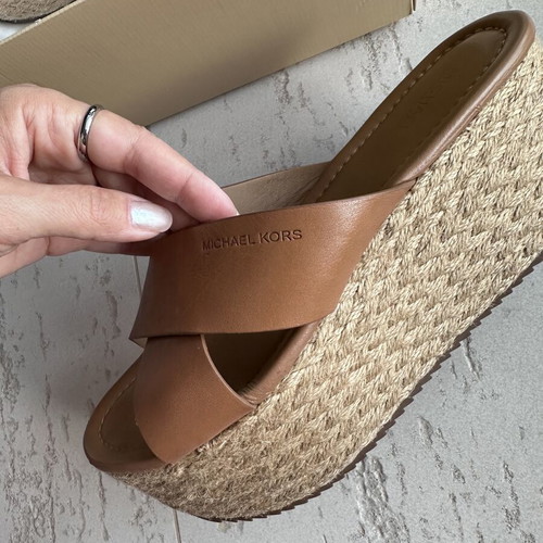 Michael Kors leather slippers like new, size 38, brown