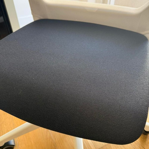 Interstuhl professional office chair with mesh back