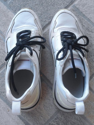 Tommy Hilfiger Chunky Sneakers size 38 used, white